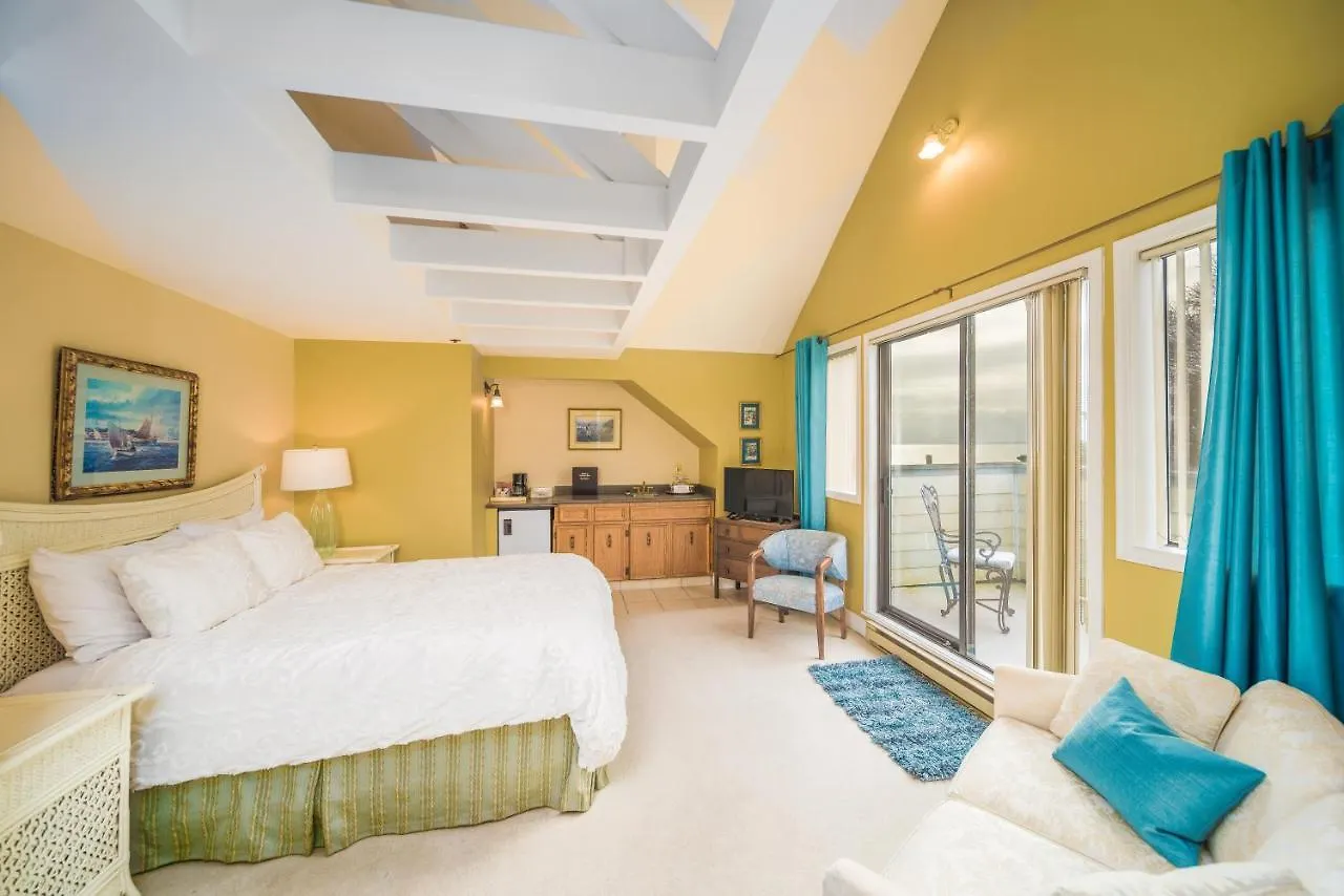 Dashwood Manor Seaside Bed & Breakfast