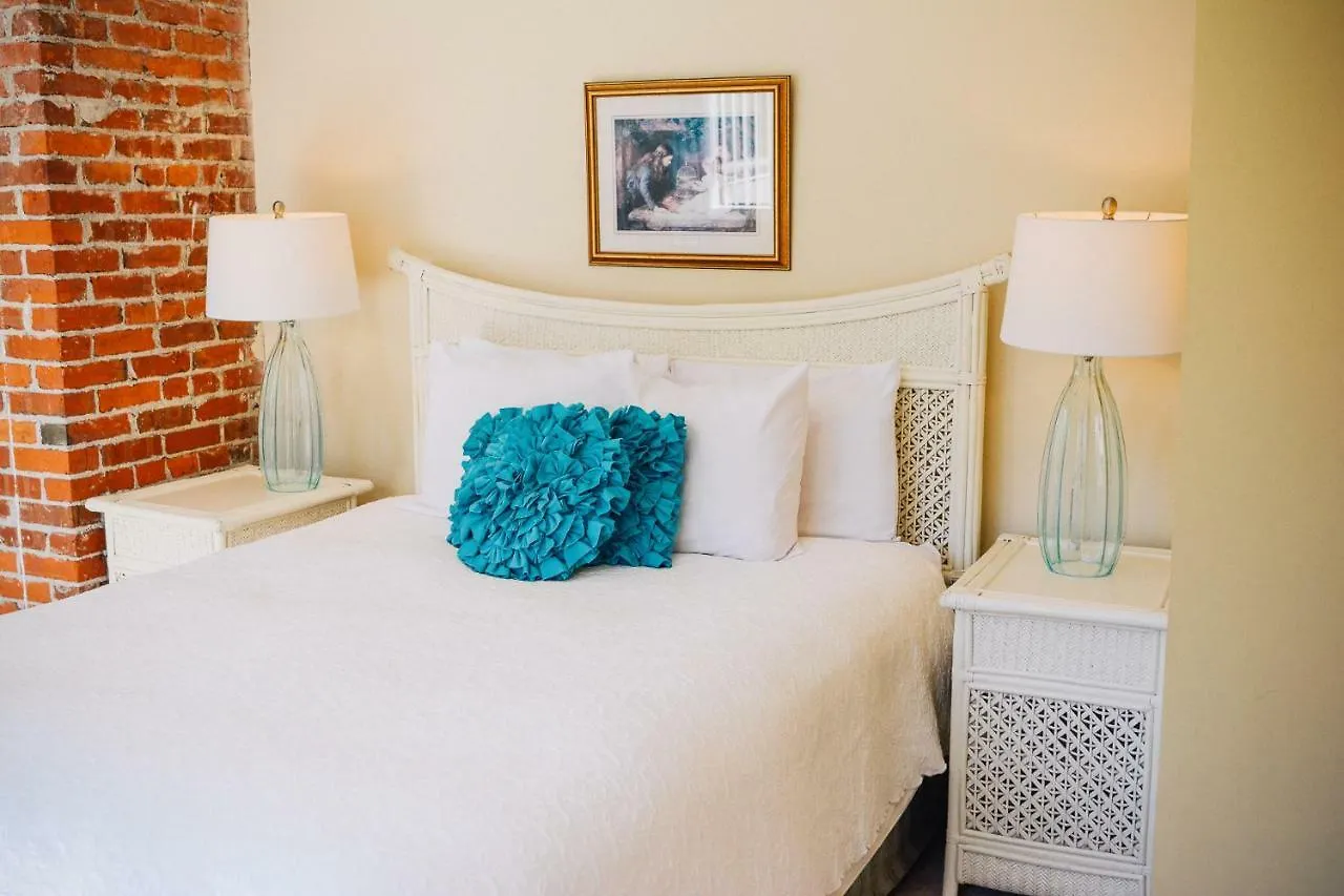 Dashwood Manor Seaside Bed & Breakfast Canada
